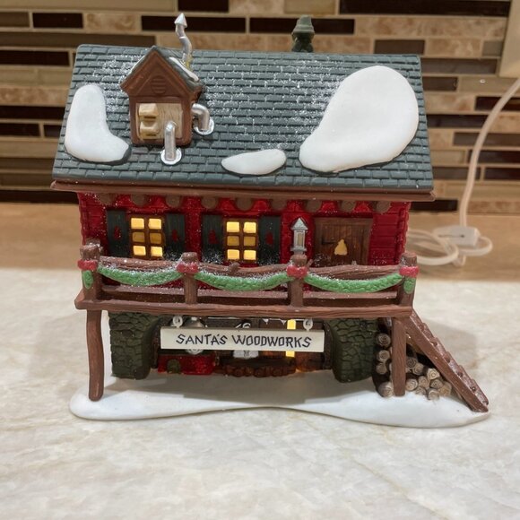 Vintage Dept 56 North Pole Series SANTA'S WOODWORKS 56286 Lighted Building 1993 - Picture 2 of 14
